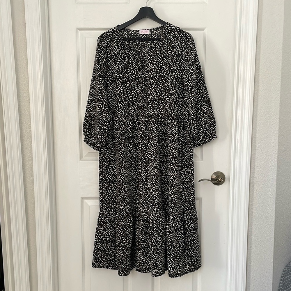 Pink Lily women’s black and white midi tiered quarter sleeve Dress